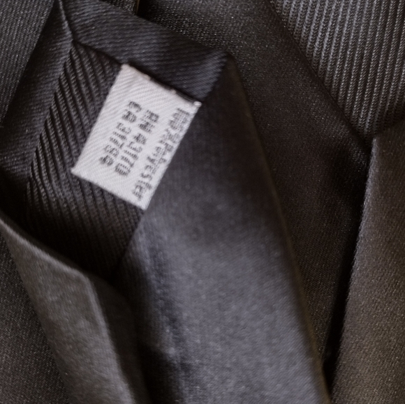 Geoffrey Beene All Black Neck Tie - Picture 2 of 3